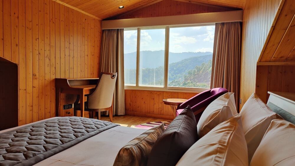 Дхарампур: Kaithal Resort - Kasauli