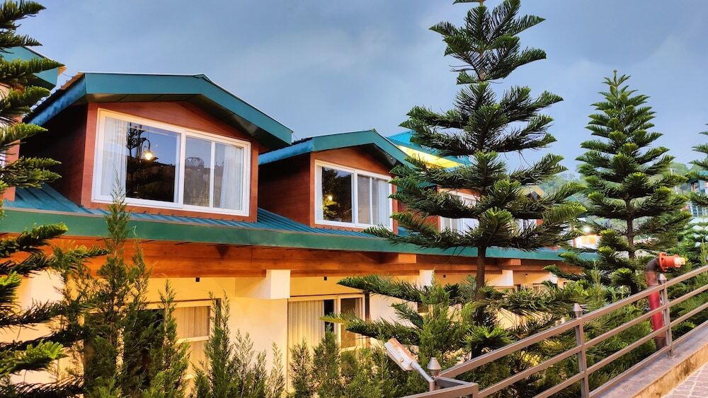Дхарампур: Kaithal Resort - Kasauli