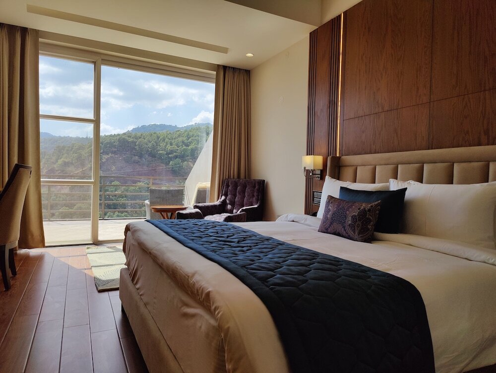 Дхарампур: Kaithal Resort - Kasauli