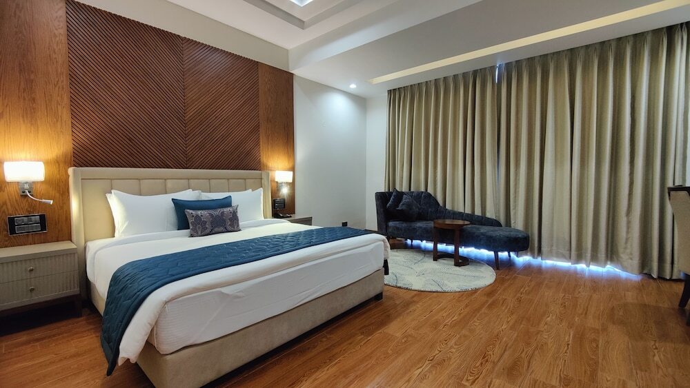 Дхарампур: Kaithal Resort - Kasauli