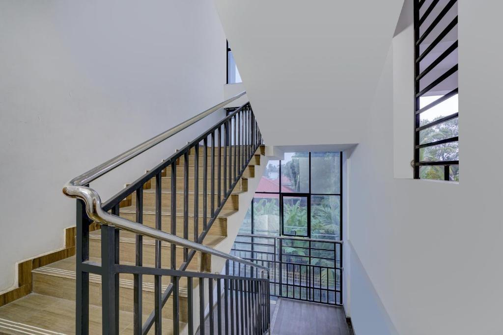 Вайпин: Oyo Flagship 805308 The Paradise Inn Residency
