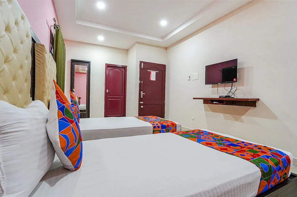 Эрамаллур: Fabhotel Central Inn Residency