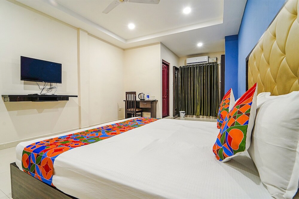 Эрамаллур: Fabhotel Central Inn Residency
