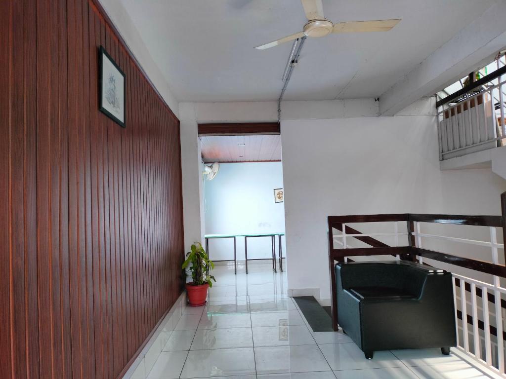 Куруппумтара: Kings Fort Rooms Thrippunithura