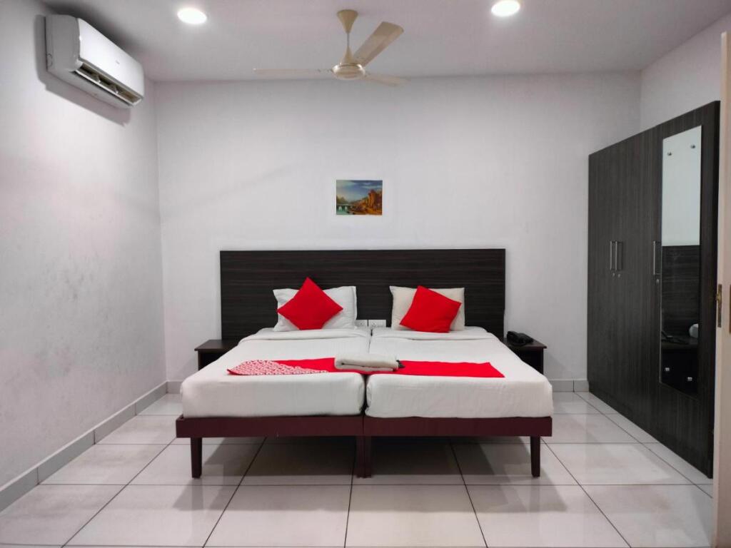 Куруппумтара: Kings Fort Rooms Thrippunithura
