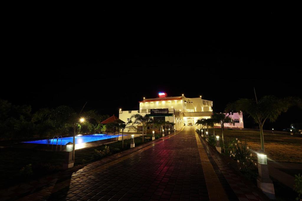 Eraniel: Hotel Rajeswari International