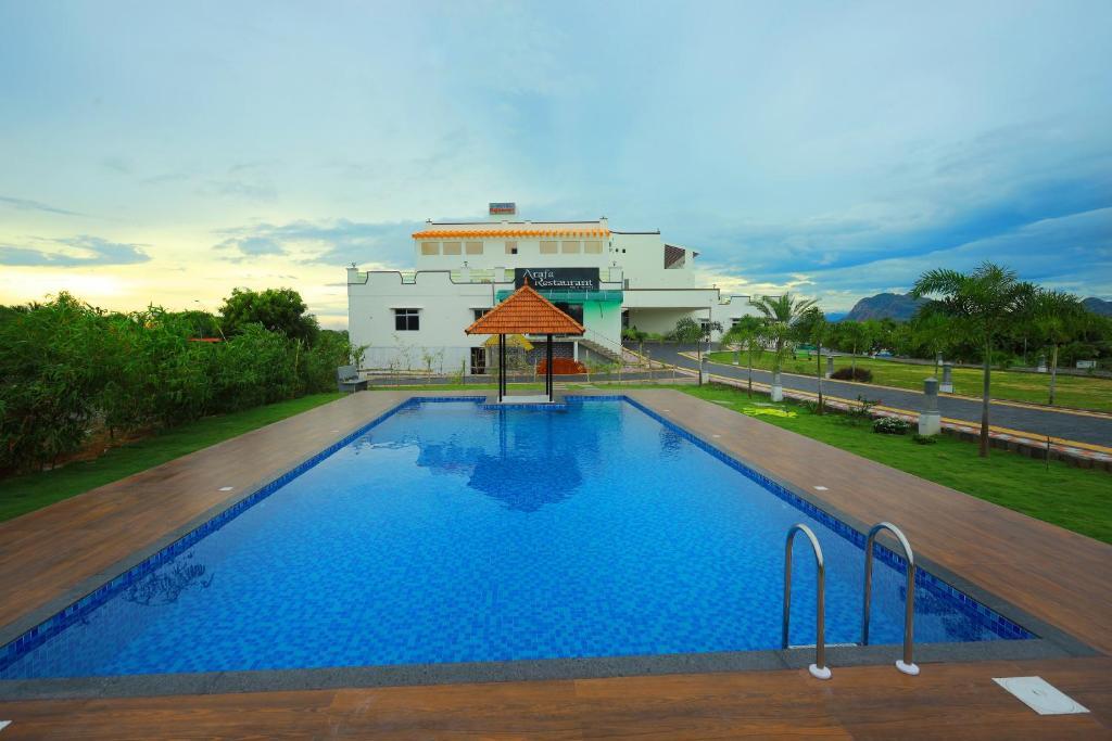Eraniel: Hotel Rajeswari International