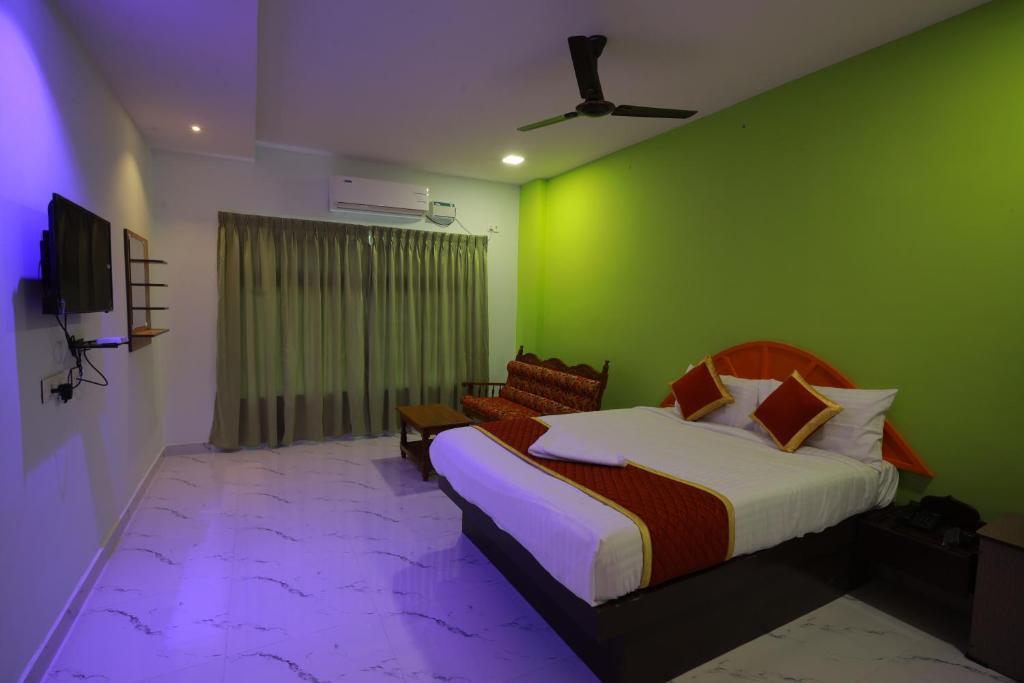 Eraniel: Hotel Rajeswari International
