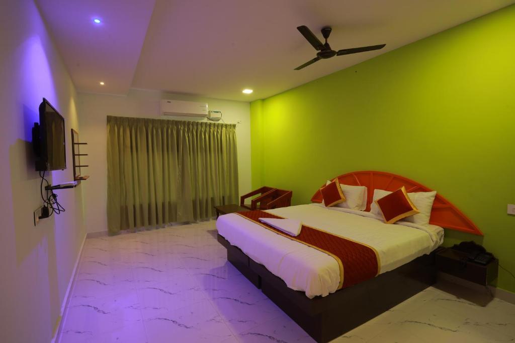 Eraniel: Hotel Rajeswari International
