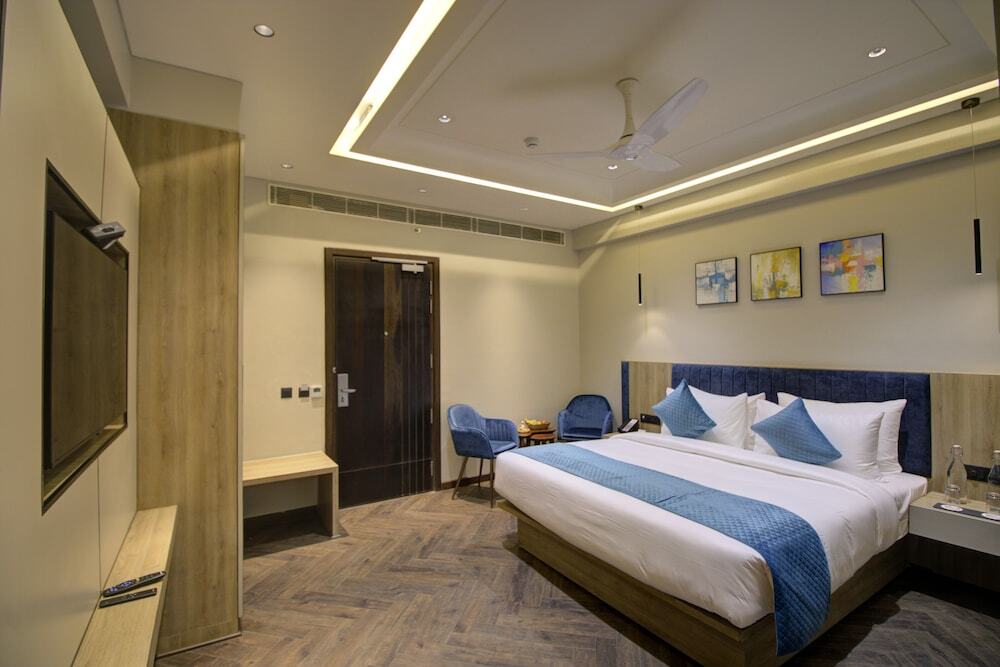 Файзабад: Cygnett Collection KK Hotel
