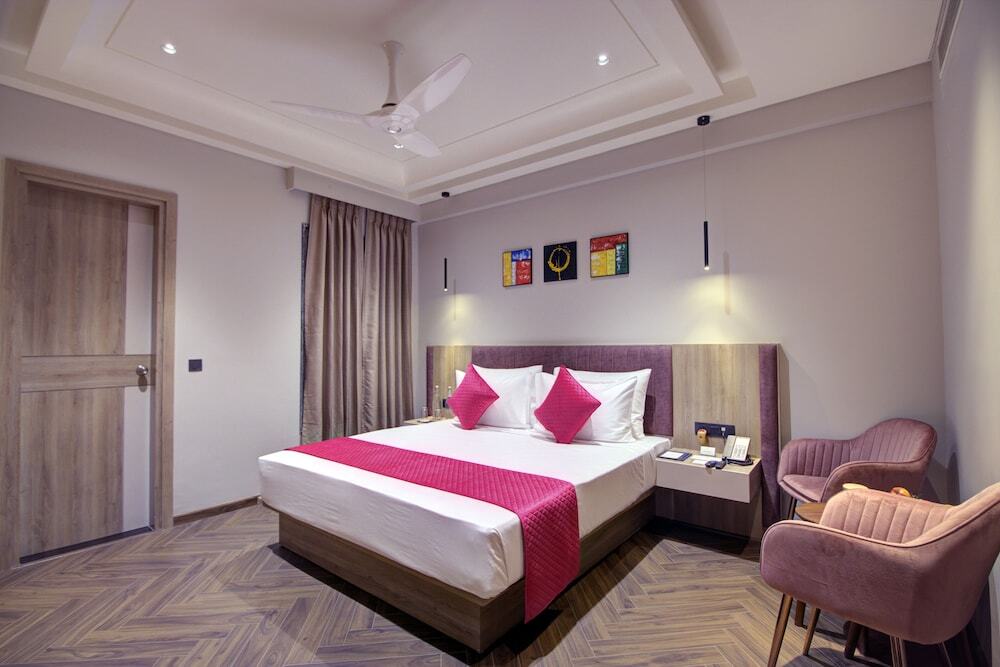 Файзабад: Cygnett Collection KK Hotel