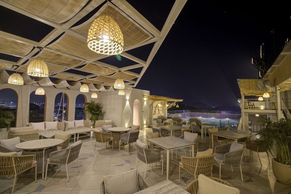 Файзабад: Cygnett Collection KK Hotel