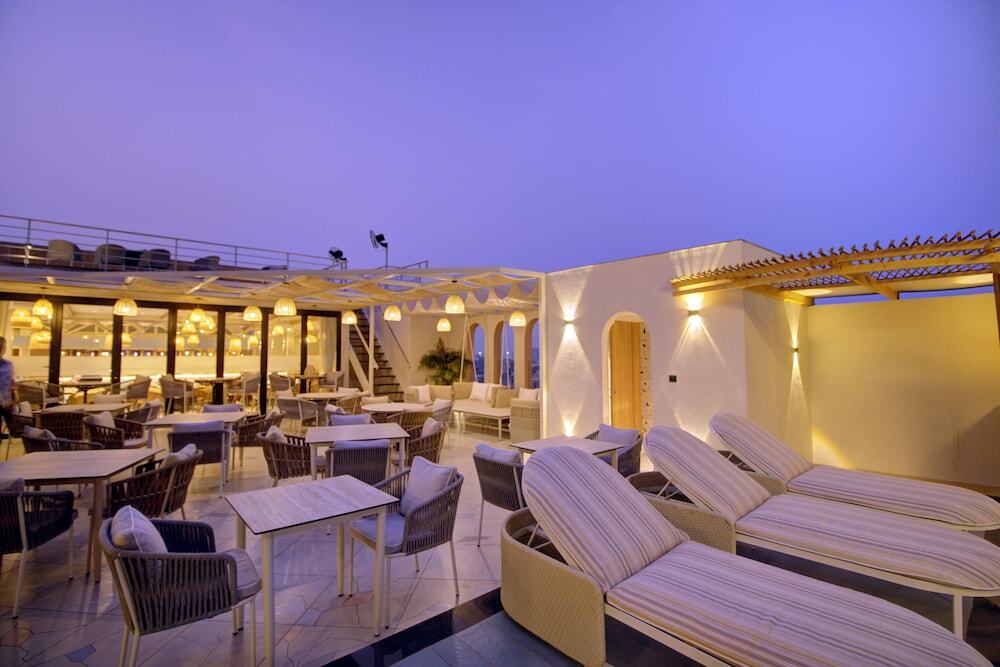 Файзабад: Cygnett Collection KK Hotel