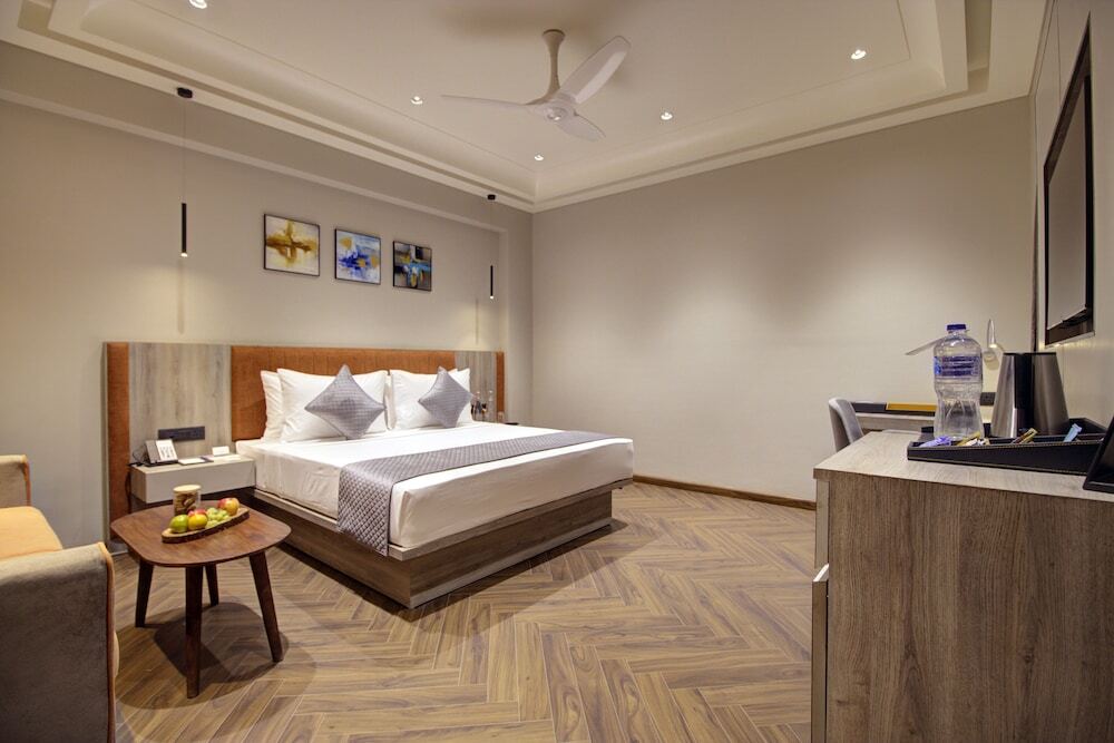 Файзабад: Cygnett Collection KK Hotel