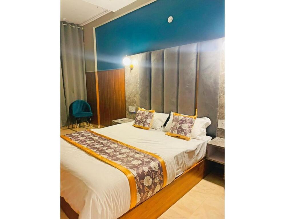 Файзабад: Hotel Royal Palm Inn