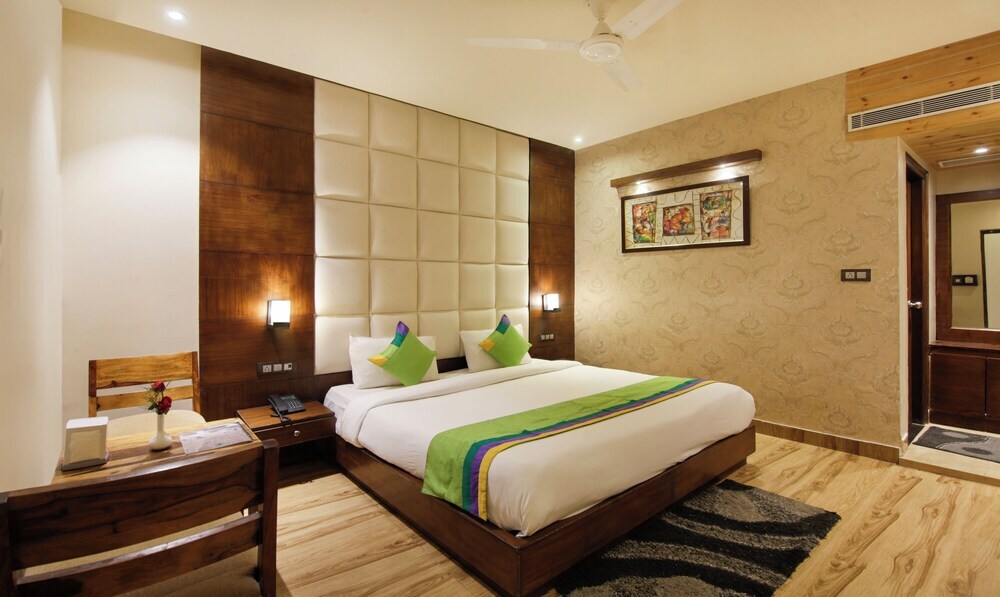 Фаридабад: Treebo Punjabi Nature Residency, Near Faridabad Railway Station