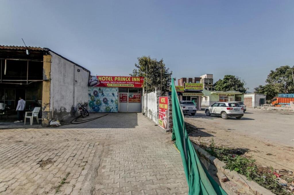 Ганнаур: OYO Flagship 703738 Hotel Prince In