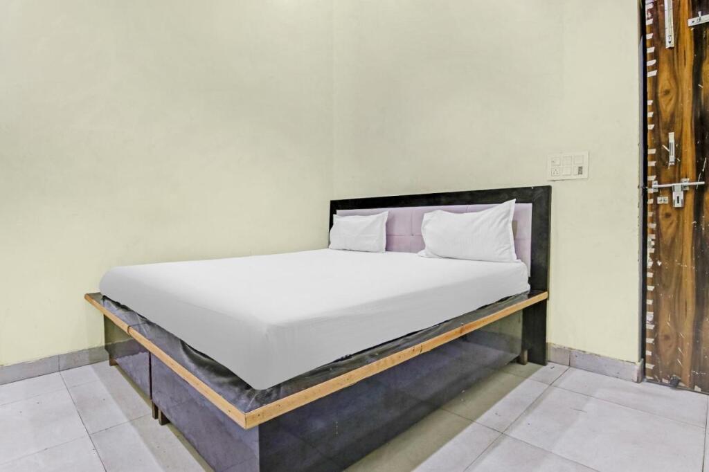 Ганнаур: OYO Flagship 703738 Hotel Prince In