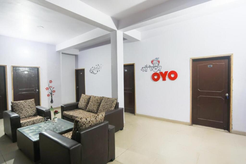 Большая Нойда: Hotel Krishna Vedanand Residency(NOD875)