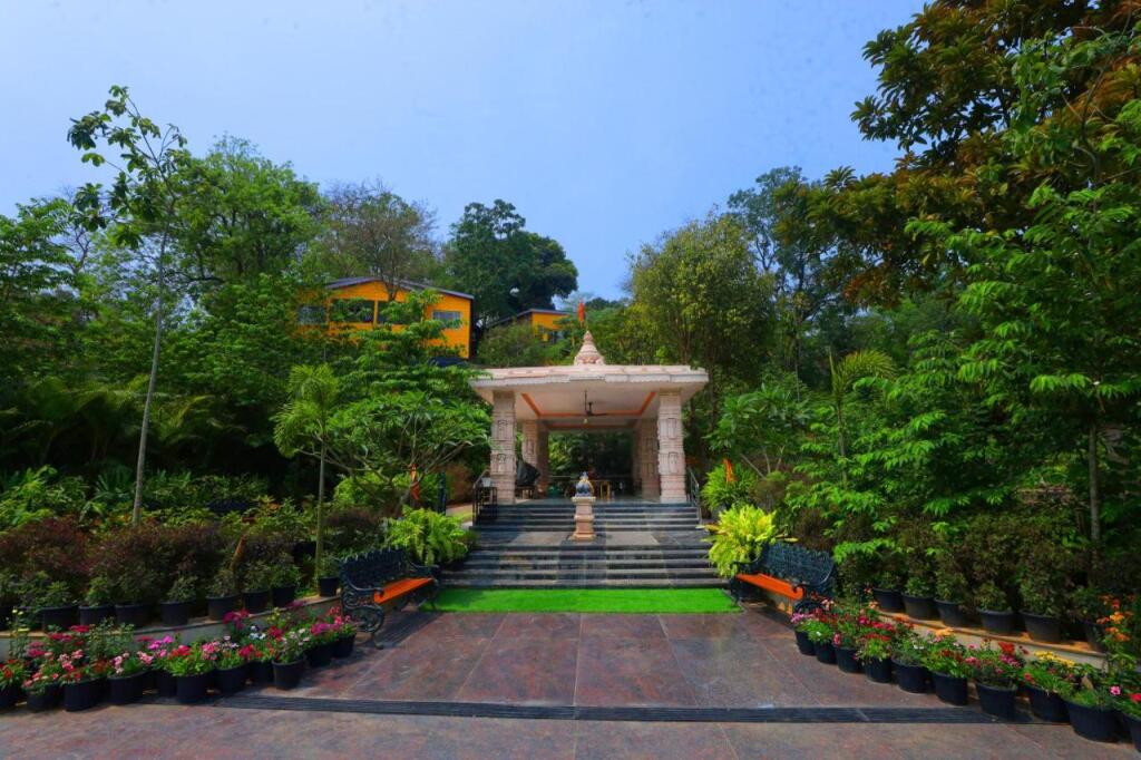 Гувахати: Mayfair Spring Valley