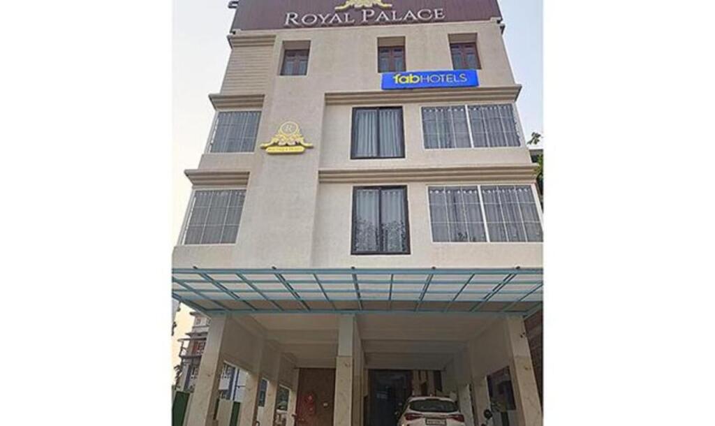 Гувахати: FabHotel Prime Royal Inn
