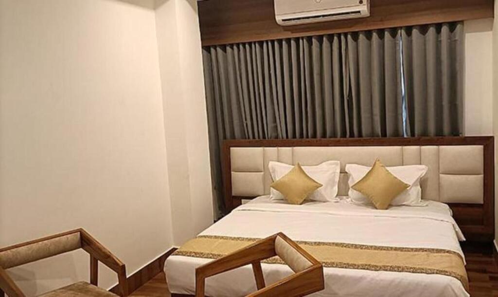 Гувахати: FabHotel Prime Royal Inn