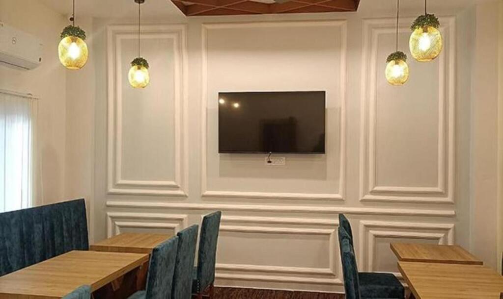 Гувахати: FabHotel Prime Royal Inn