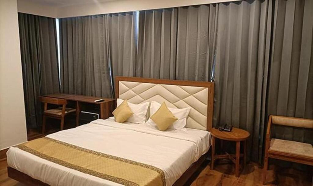 Гувахати: FabHotel Prime Royal Inn