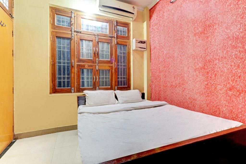 Гвалиор: OYO Flagship 806023 Hotel Royal