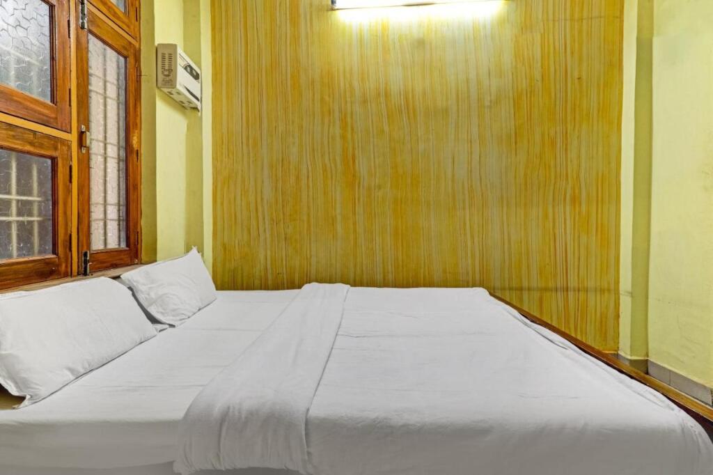 Гвалиор: OYO Flagship 806023 Hotel Royal