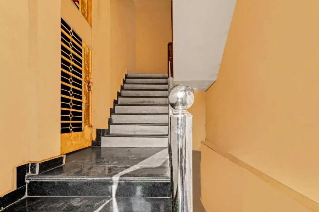 Гвалиор: OYO Flagship 806023 Hotel Royal