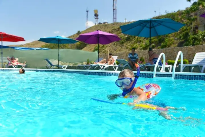 Судак: Гостевой Дом Айсерез