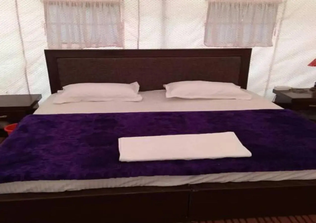 Хундер: Terrain Ladakh Camping Nubra