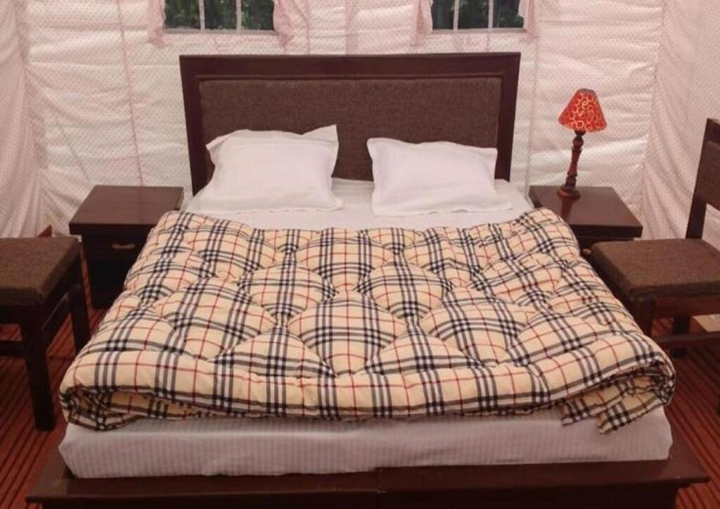 Хундер: Terrain Ladakh Camping Nubra