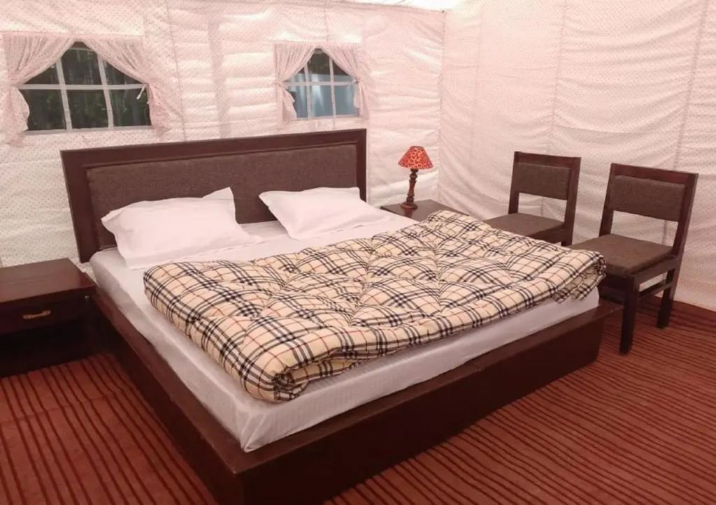 Хундер: Terrain Ladakh Camping Nubra