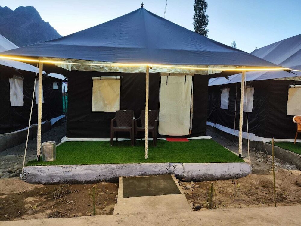Хундер: The Grand Ghazi Clover Camp