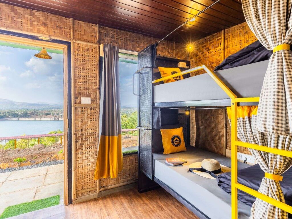 Игатпури: The Hosteller Bhandardara