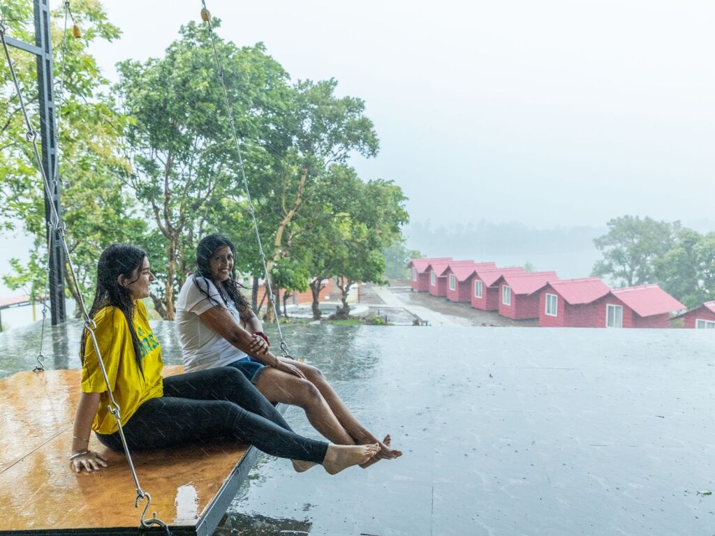 Игатпури: The Hosteller Bhandardara