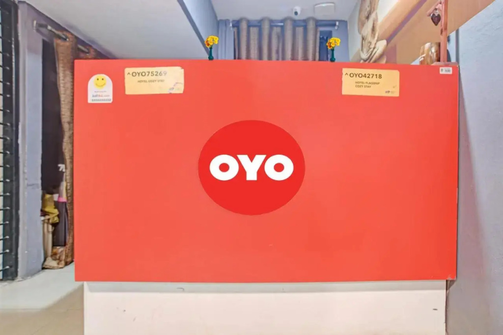 Индаур: Oyo Flagship 702125 Hotel Cozy Stay