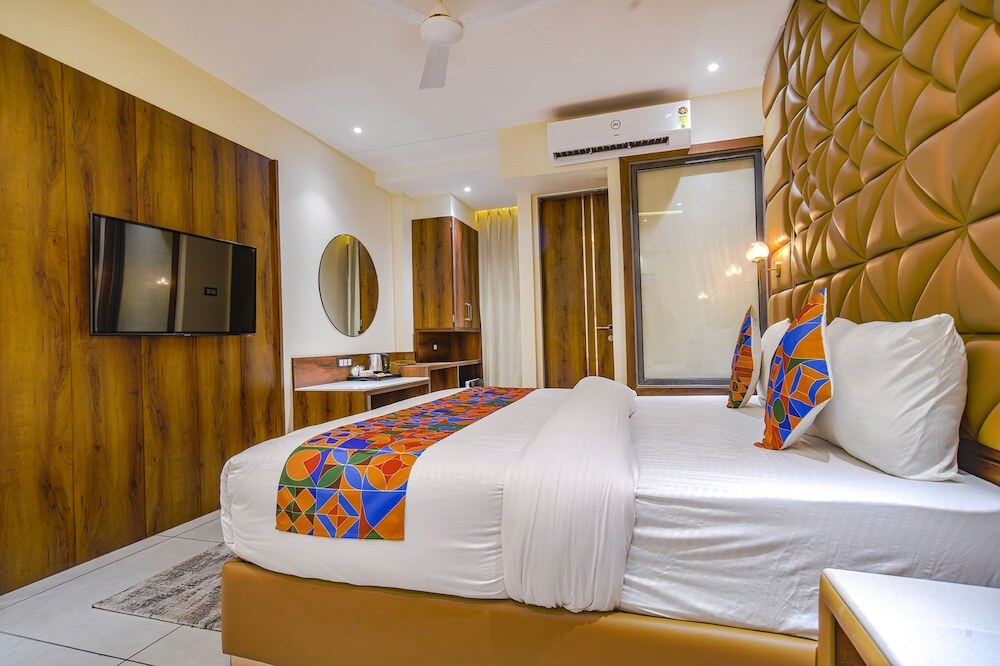 Индаур: Fabhotel Benchmark