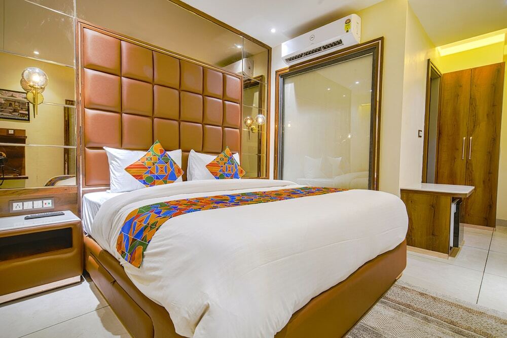 Индаур: Fabhotel Benchmark
