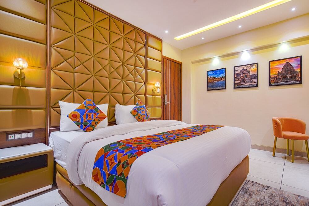 Индаур: Fabhotel Benchmark