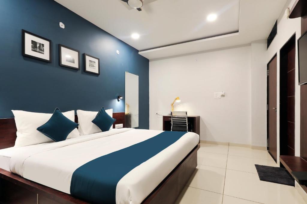Индаур: Collection O Hotel Sagar Sky