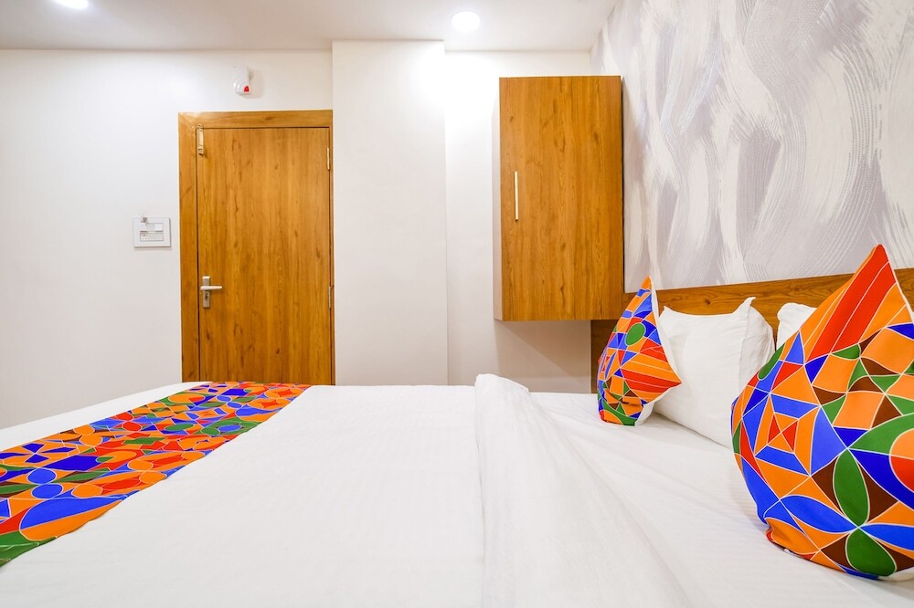 Индаур: Fabhotel Woodlark Inn