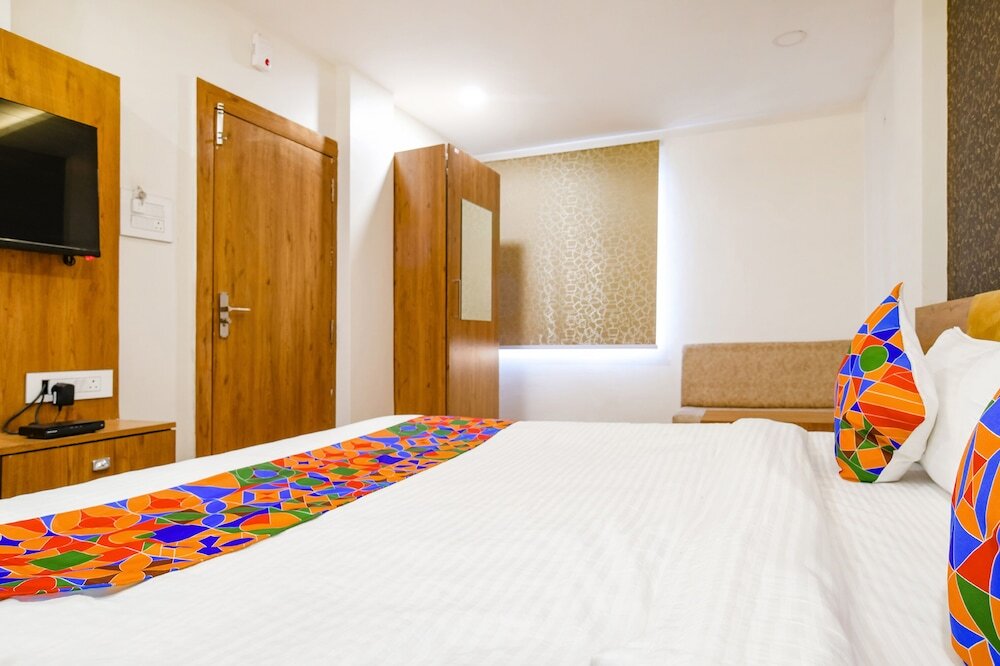 Индаур: Fabhotel Woodlark Inn