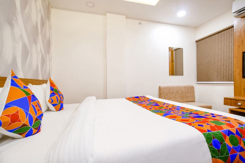 Индаур: Fabhotel Woodlark Inn
