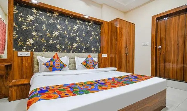 Индаур: FabHotel Royal Palace Indore