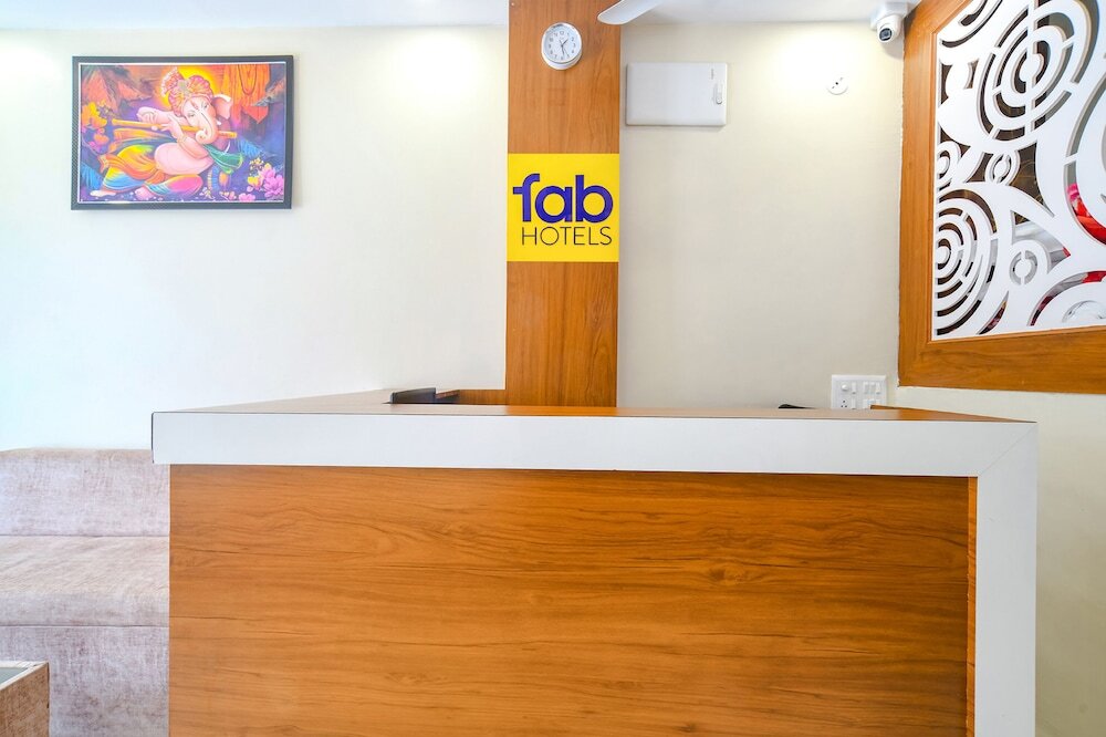 Индаур: Fabhotel Atharv
