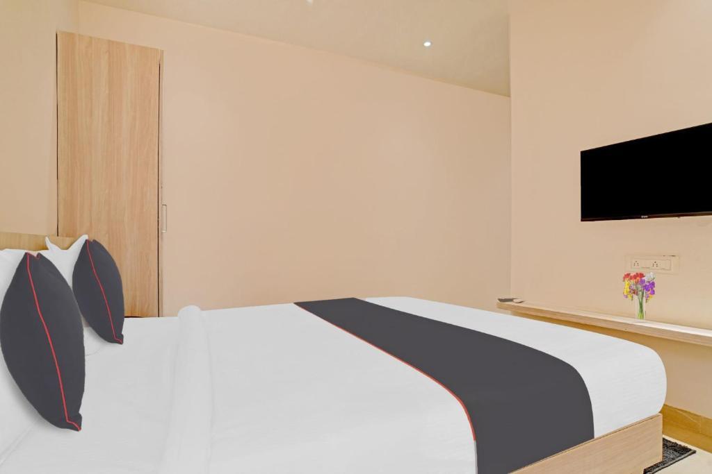 Индаур: Collection O Hotel Kelvi