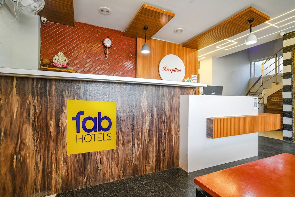Индаур: Fabhotel Unity Landmark